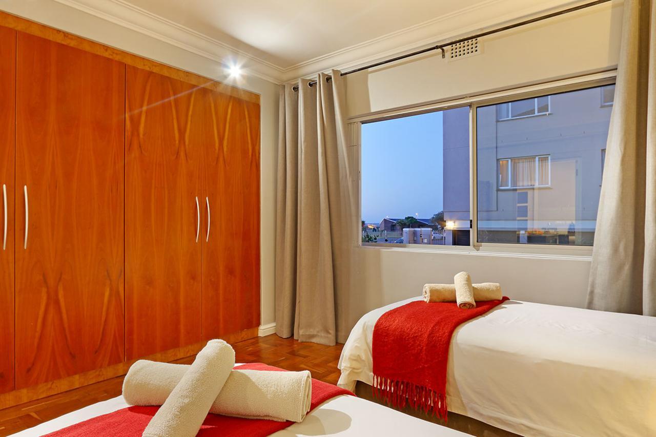 Afribode'S Adenium Beachfront Apartment เคปทาวน์ ภายนอก รูปภาพ
